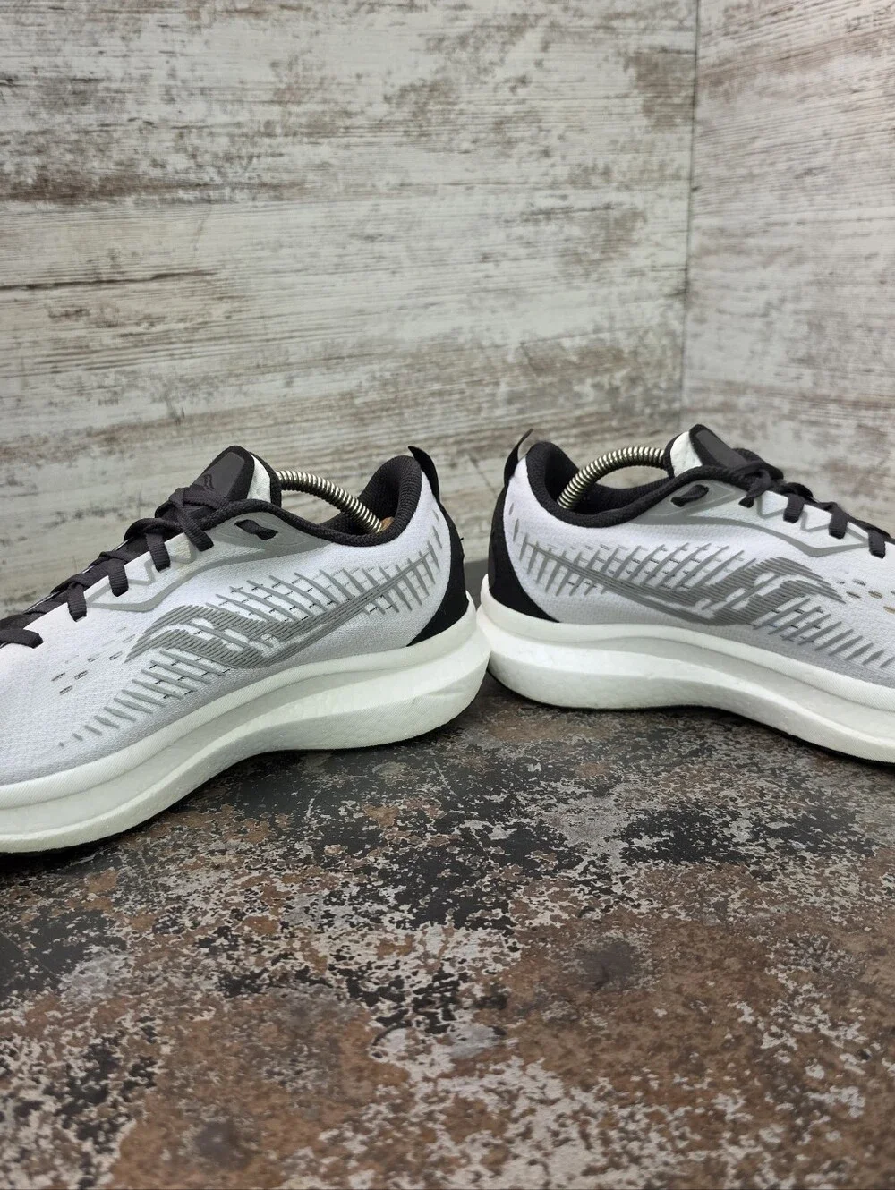 Mens Saucony Endorphin Speed 2 Running Shoes Sz 9 S20688-60 Black White